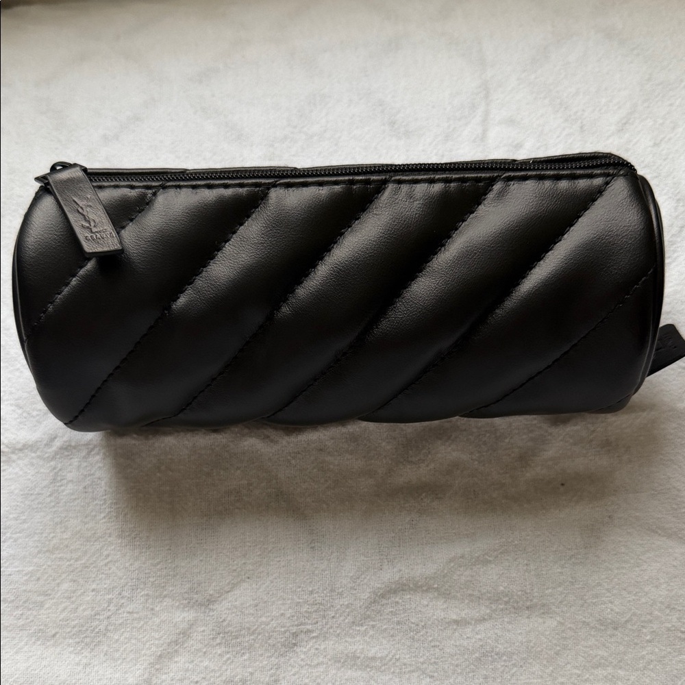 Yves Saint Laurent 6.75in L x 2.5in H Women, Bags, Cosmetic Bags & Cases